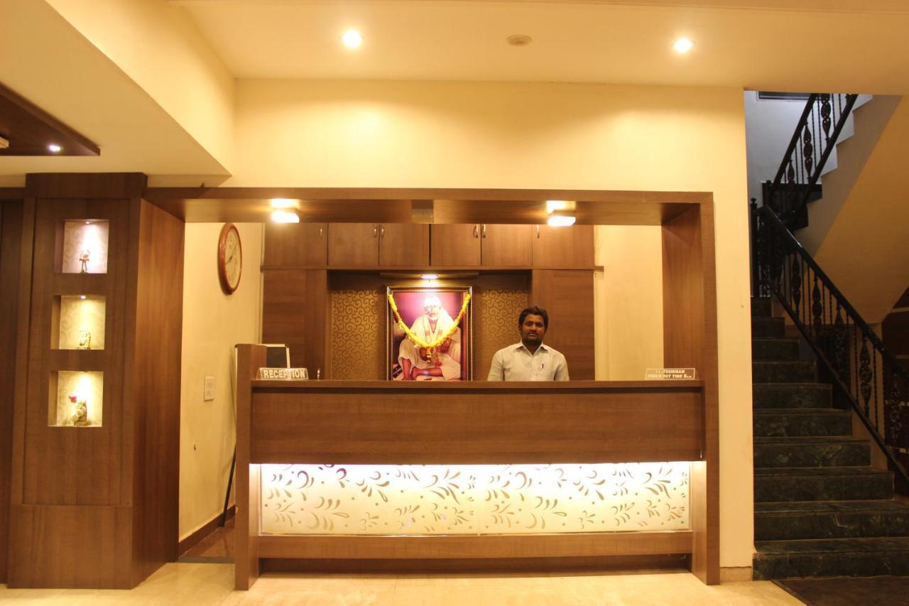 Hotel Laxmibai Palace Shirdi Exterior foto
